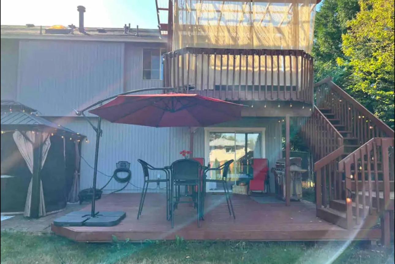 Private Level Of The House With Spa Gresham Dış mekan fotoğraf