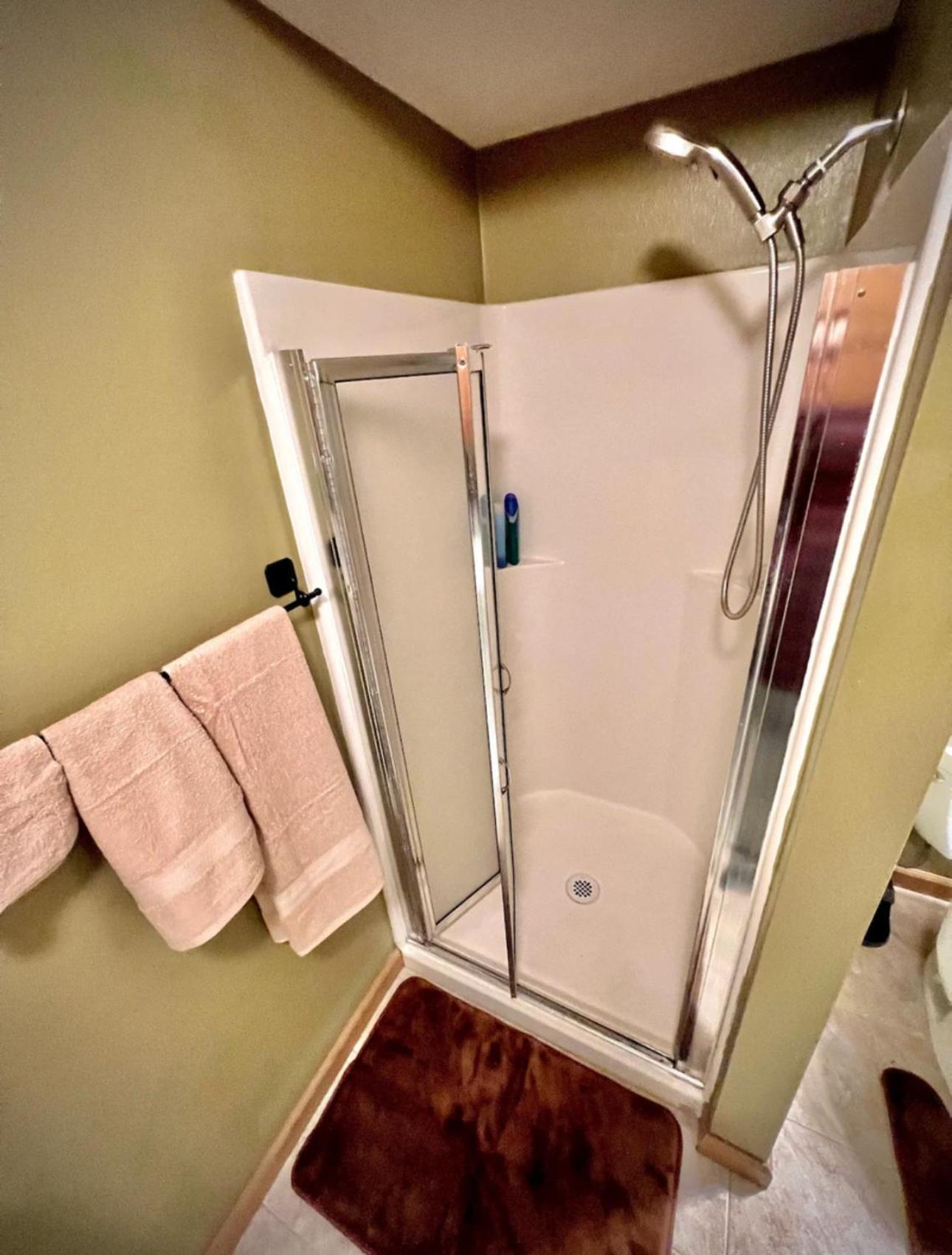 Private Level Of The House With Spa Gresham Dış mekan fotoğraf
